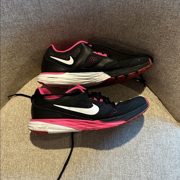 Nike Black and Pink Athletic Sneakers - Picture 2 of 3